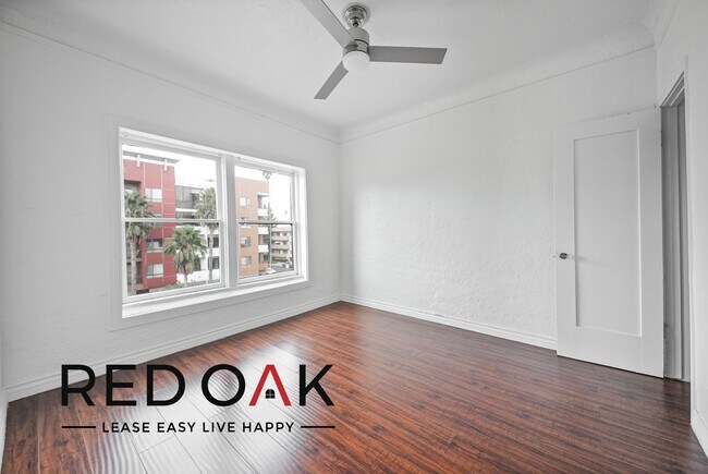 Foto del edificio - 407 S Gramercy Pl