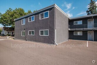 Building Photo - 205 SE 6th Ave