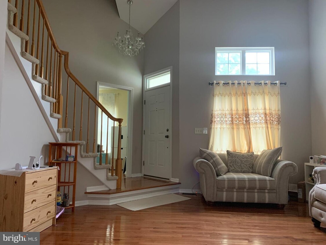 Foto principal - 24 York Dr
