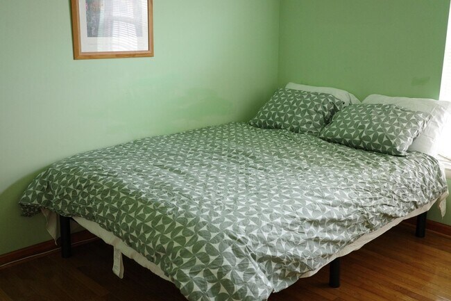 Foto del edificio - Charming 5BR House in Middle River