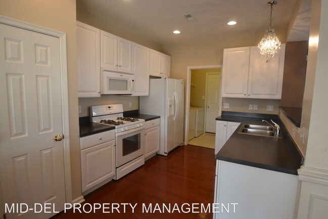 Foto del edificio - 3 br, 2.5 bath House - 156 Springfield Circle