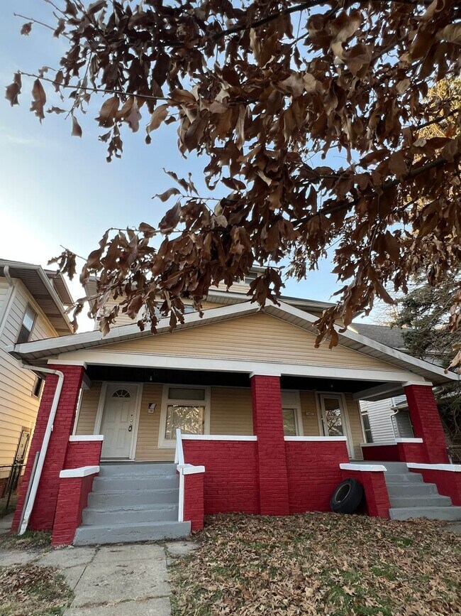 Building Photo - 400 N Grant Ave