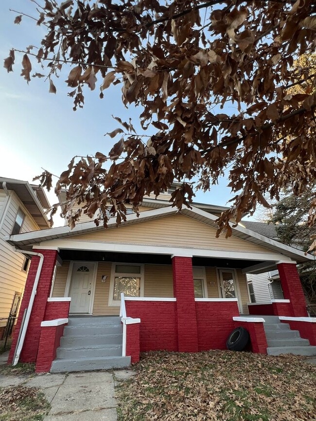 Building Photo - 400 N Grant Ave