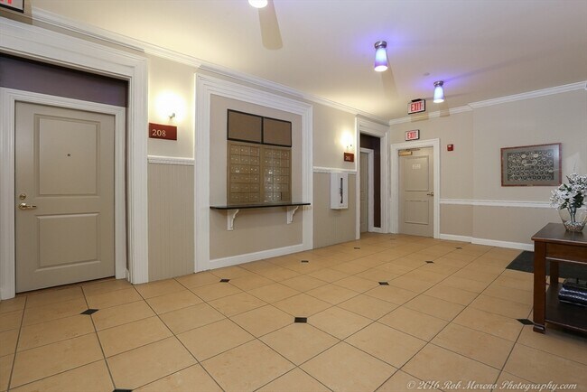 Building Photo - 145 Glenwood St