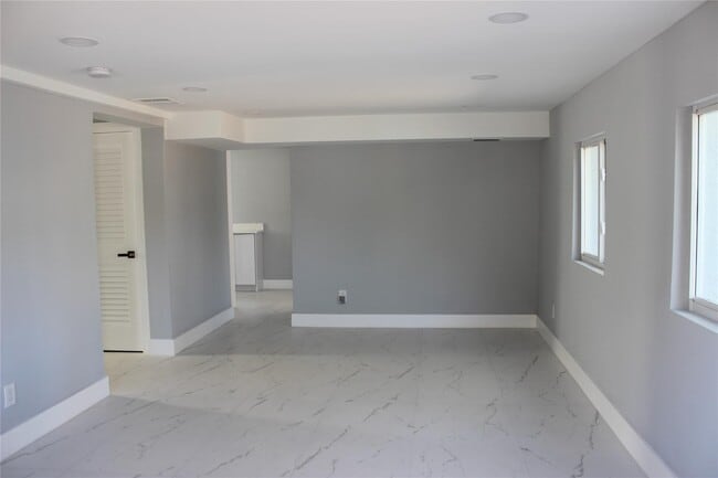 Foto del edificio - 522 SE 20th Ct