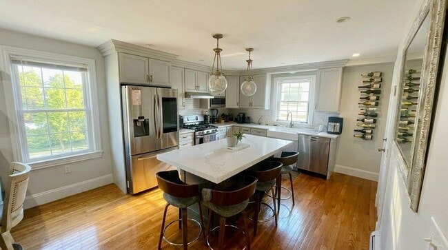 Photo - 14 Oak St Apartment