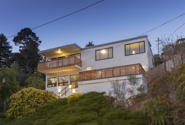 Building Photo - 1146 King Dr