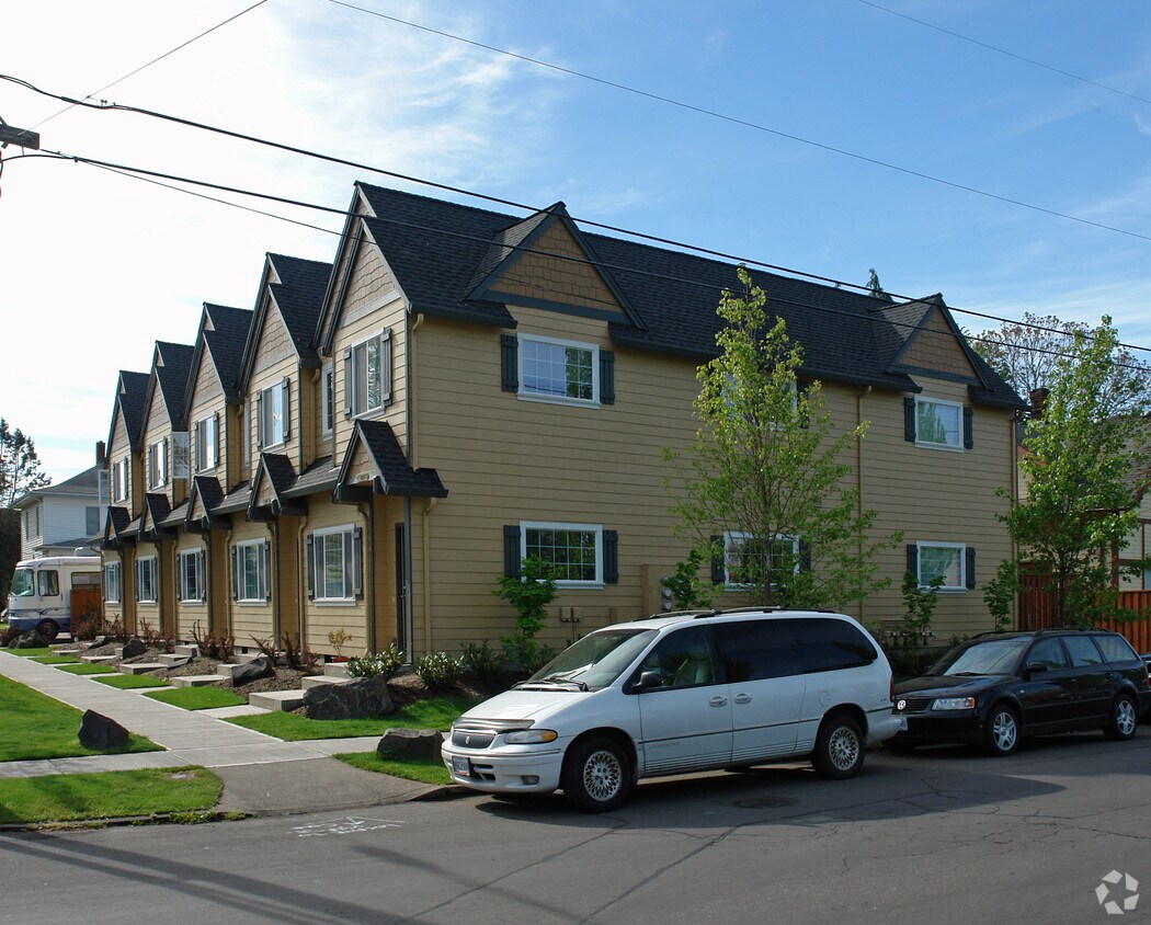 Foto del edificio - 1054-1062 SW Adams Ave