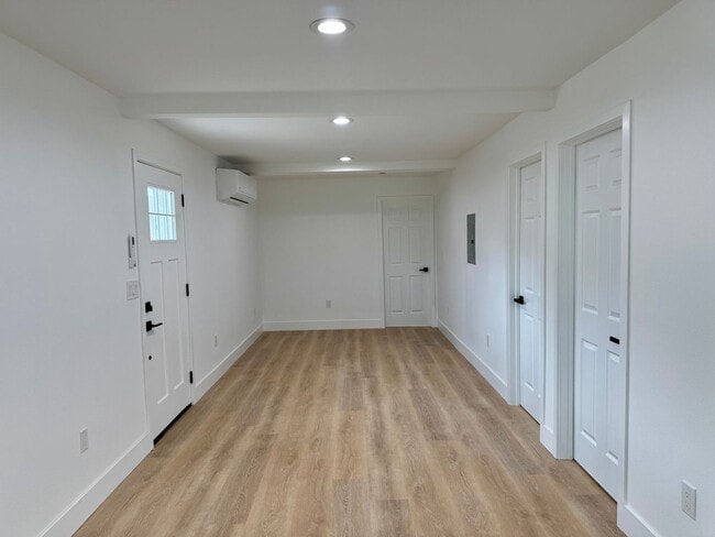 Building Photo - Large New Construction 3 bed 2 Bath Apartm...