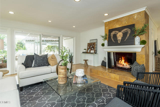 Foto del edificio - 5045 Redwillow Ln