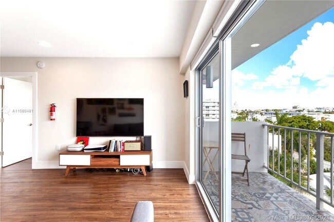Foto del edificio - 1025  Alton Rd  704 Miami Beach Fl 33139
