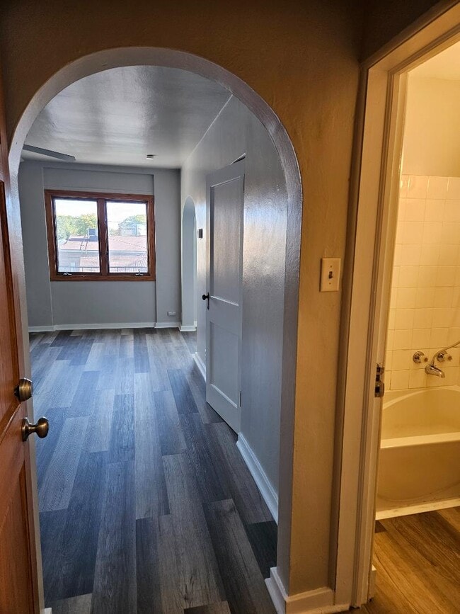 Foto del edificio - 1525 University Ave