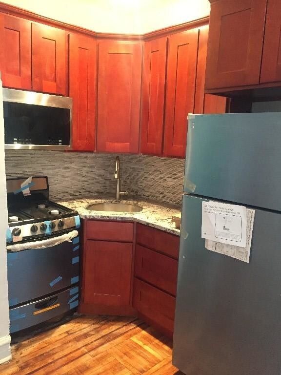 Foto principal - 848 E 28th St