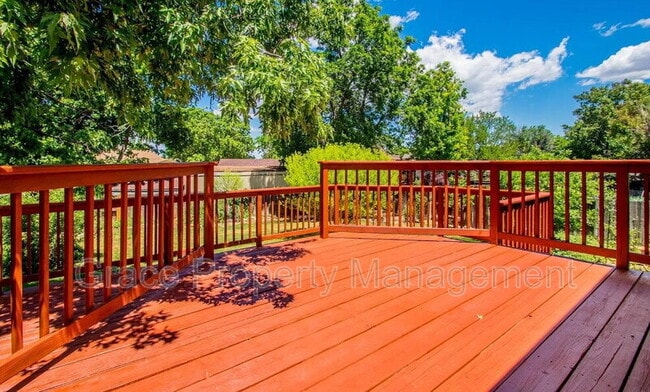 Building Photo - 1557 S Salida Way