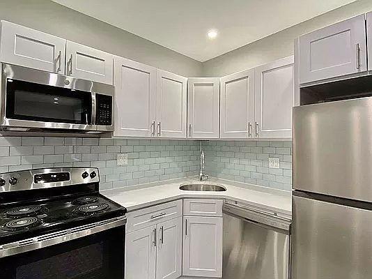 Foto del edificio - 2 bedroom in BRONX NY 10462