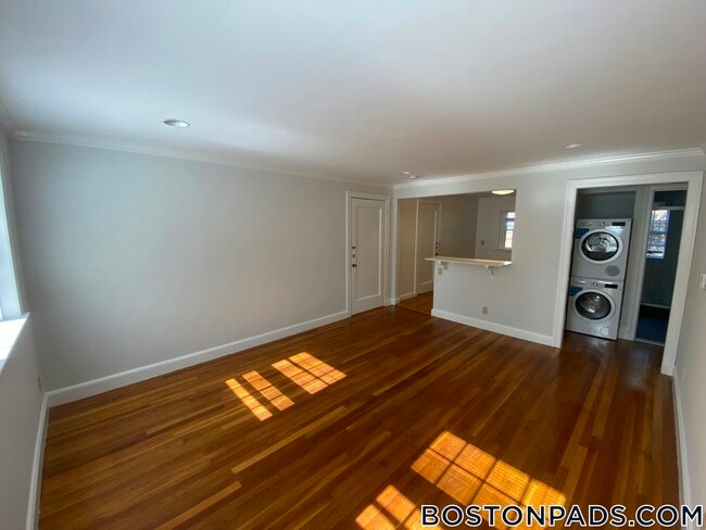 Building Photo - 75 Wyman St