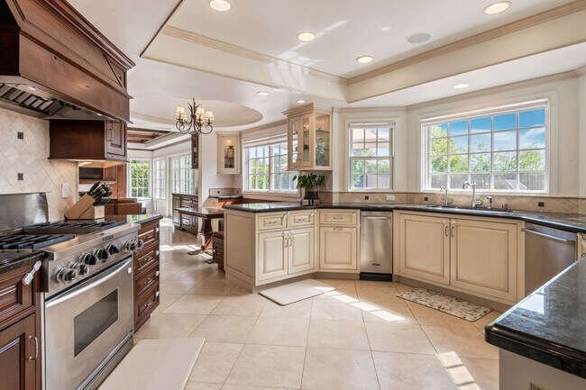 Building Photo - 20 Country Ln