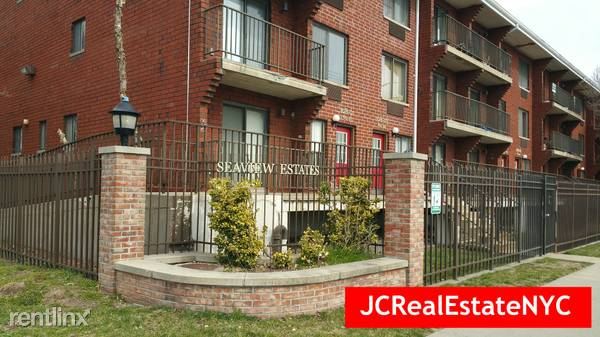 Primary Photo - 10825 Seaview Ave