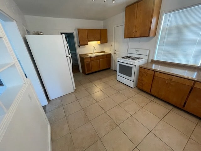 Building Photo - 4751 E 1st St