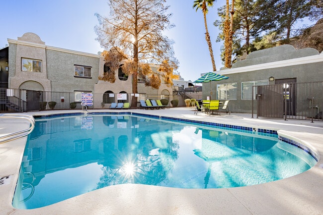 Pool - Sequoia Meadows