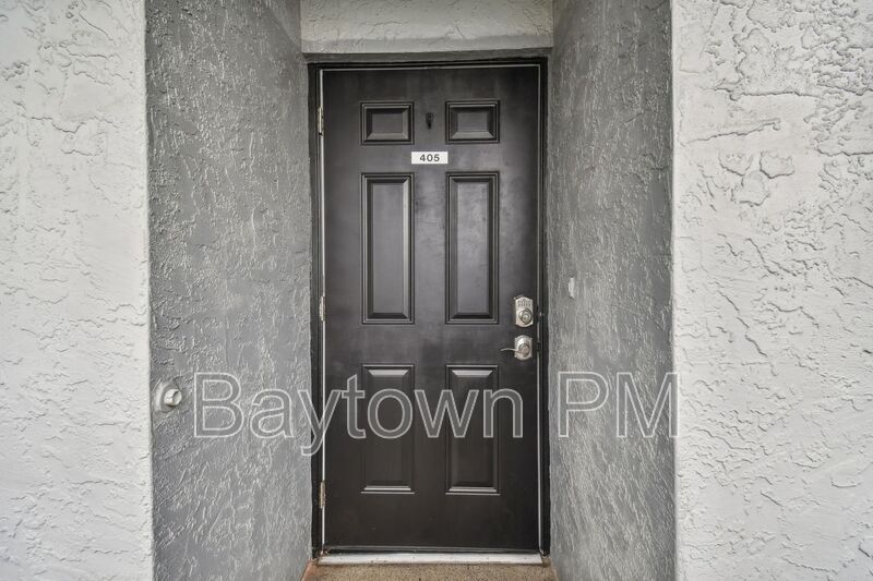 Primary Photo - 201 W Laurel St