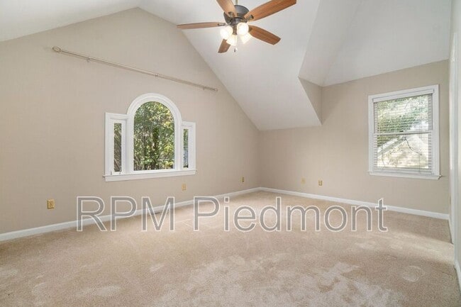 Foto del edificio - 388 Oakland Ave SE