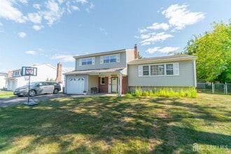 Building Photo - 4 Oakey Dr