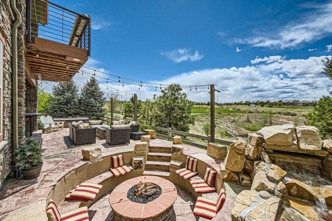 Foto del edificio - Luxury Living with Front Range Views, Hot ...