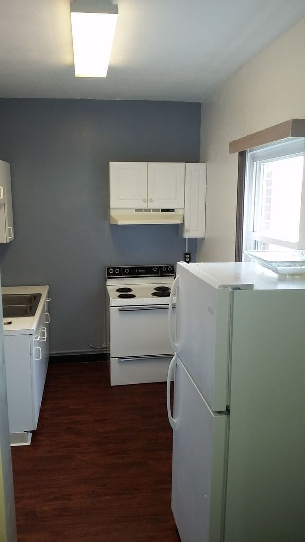 Photo - 3329 Ward St Apartment