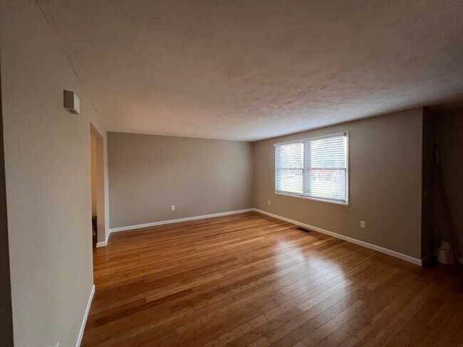 Foto del edificio - 21 Garrison Dr