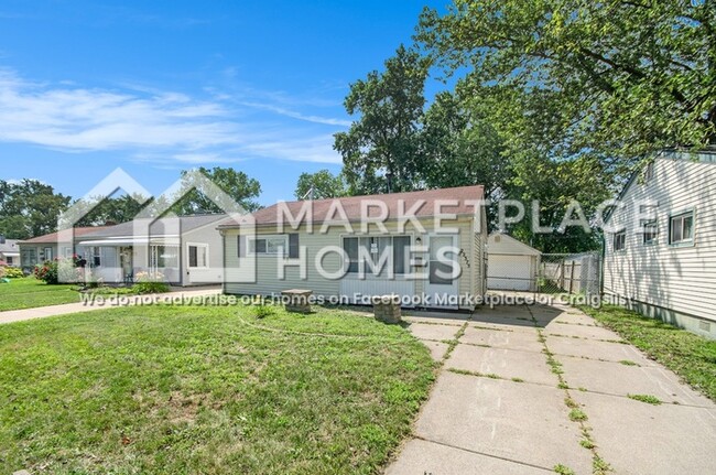 Foto del edificio - 22375 Eastwood Ave