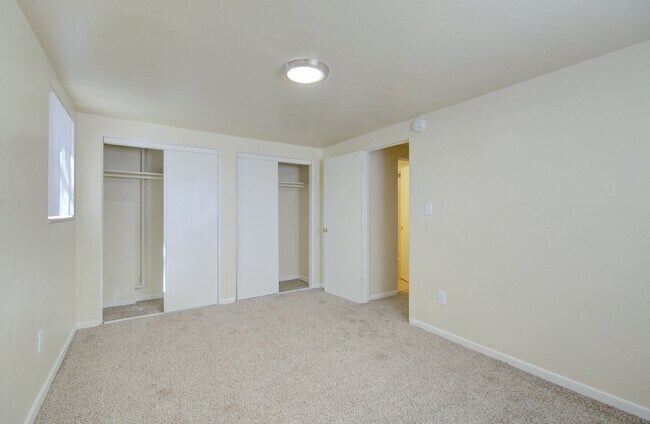 Foto del edificio - 4720 E 8th Ave