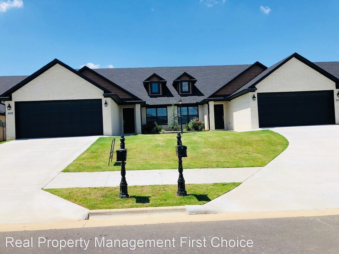 3 br, 2.5 bath House 9911 Landry Drive L... House for Rent in