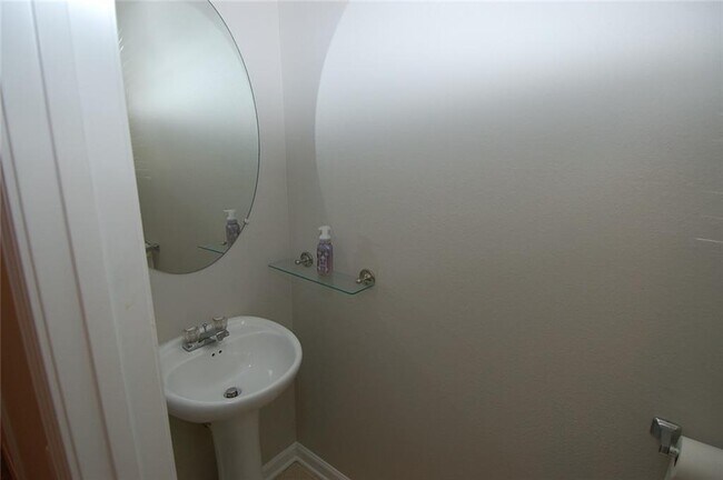 Building Photo - 6956 Rogers Point