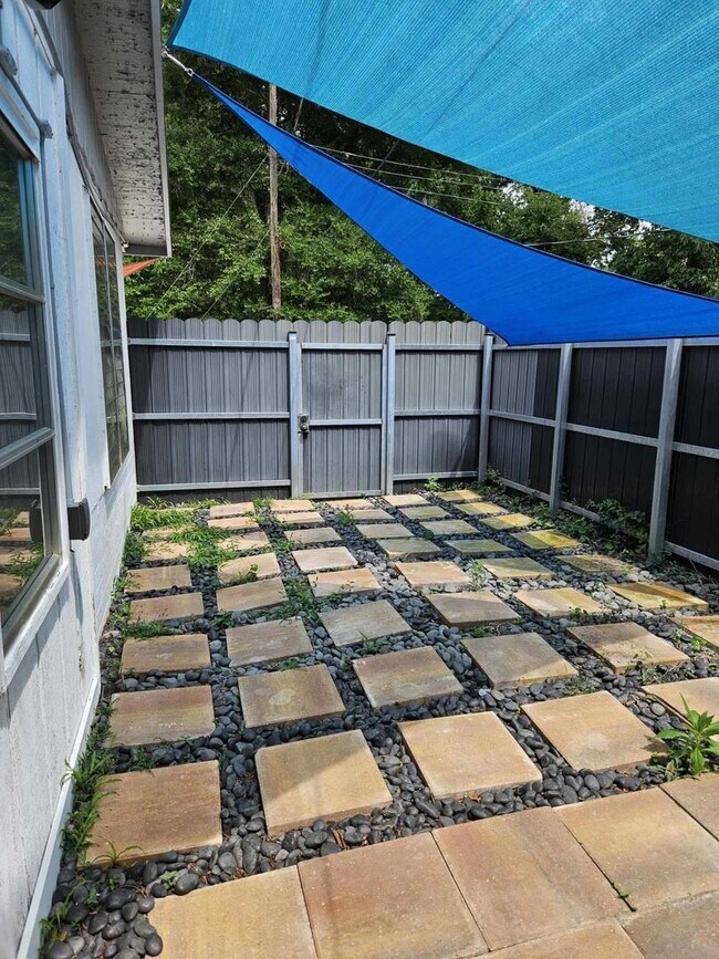 Foto del edificio - 3 bedroom 2 bath home