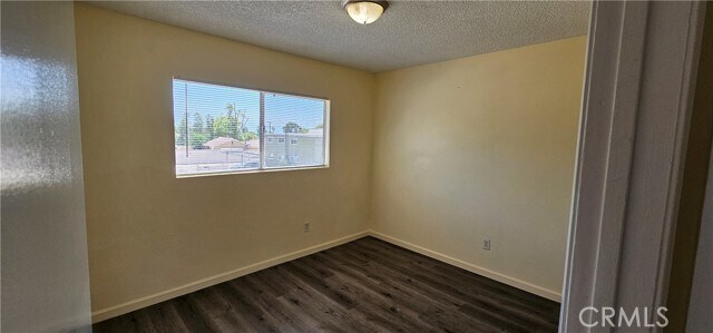 Foto del edificio - 4211 Mountain Dr
