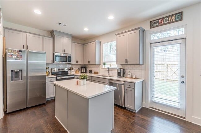 Building Photo - 5392 Brooklands Dr