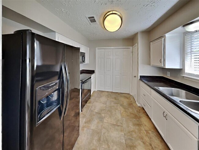 Foto del edificio - 20211 Cottonglade Ln