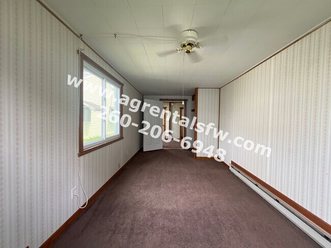 Building Photo - 2 Bedroom House
