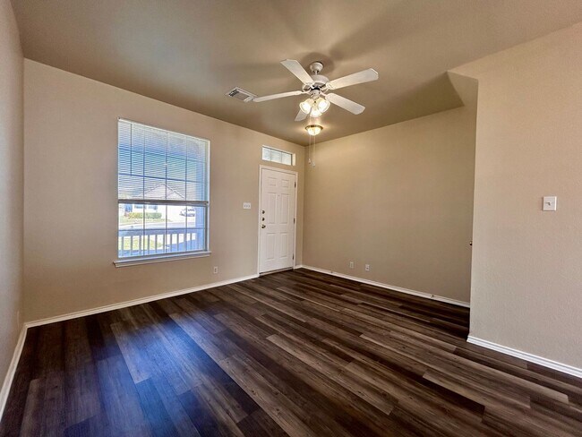 Foto del edificio - 2707 Westhampton Ct