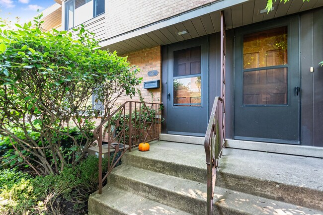 Foto del edificio - 537 Ridge Rd