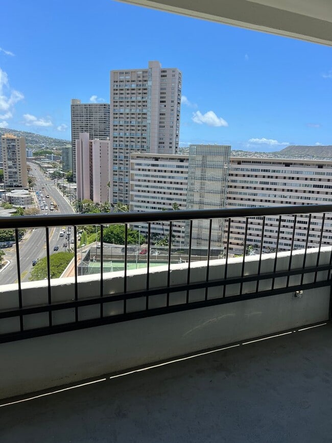 Building Photo - One Bedroom at the Marco Polo