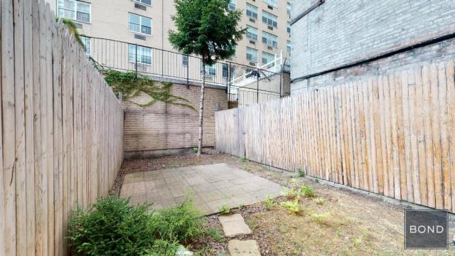 Building Photo - 1 bedroom in Manhattan NY 10028