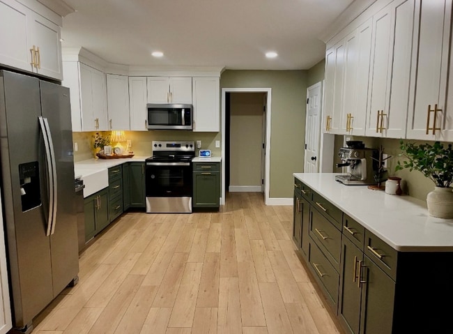 Building Photo - 10 Georgie Ln