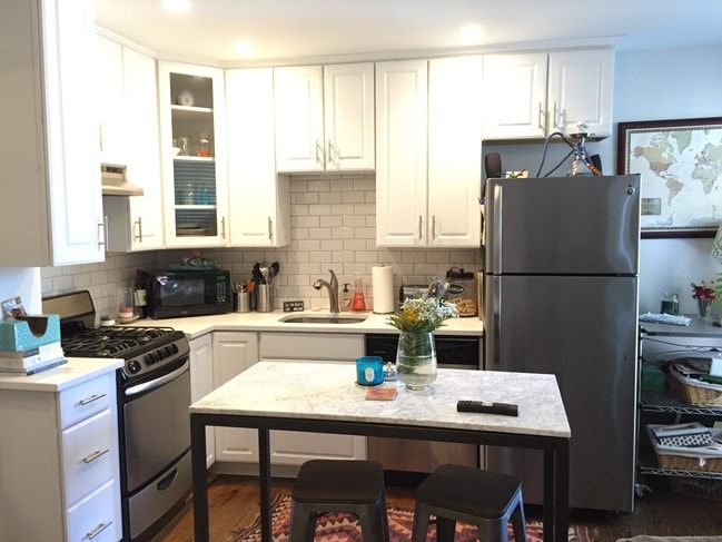 Building Photo - 18 Stillman St