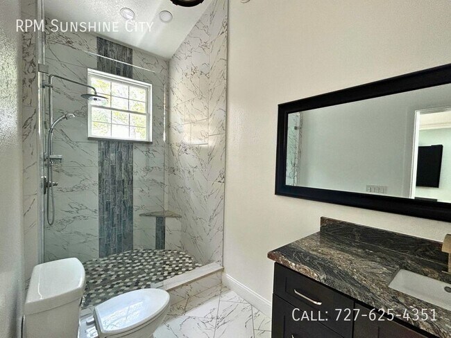 Foto del edificio - 10282 62 Terrace North-