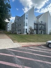 Building Photo - 1384 Hunters Rd