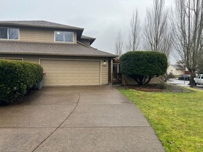 Building Photo - 982 SW Hawthorne St