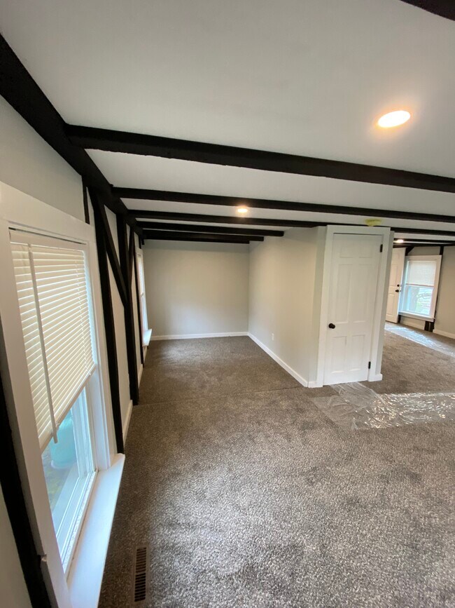 Rincón de la sala de estar - 164 Main St