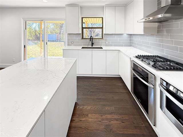 Foto del edificio - 425 Chesier Rd